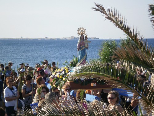 Romería del cap - Virgen con la isla de Tabarca de fondo